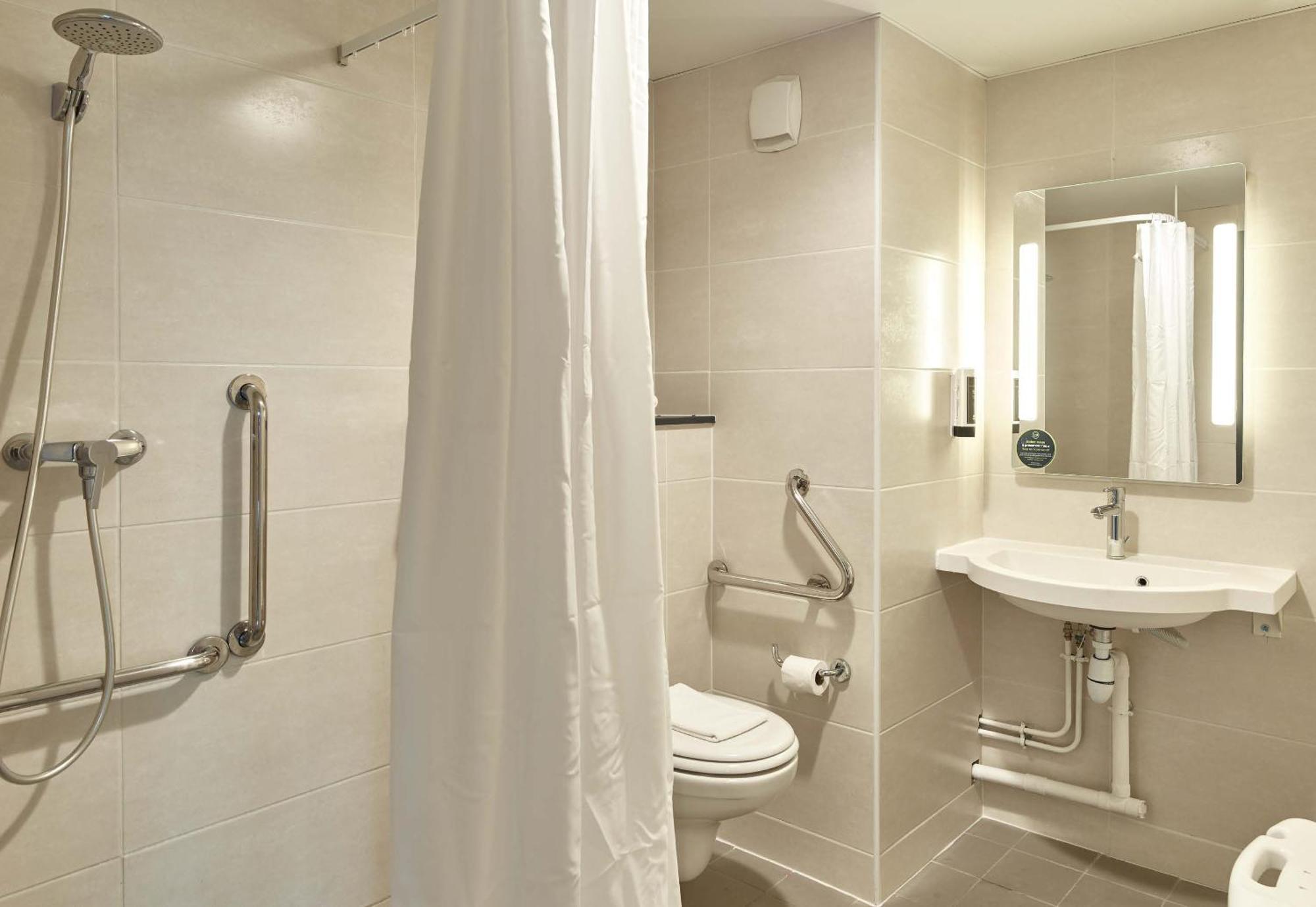 B&B Hotel Paris Gennevilliers Asnieres Buitenkant foto