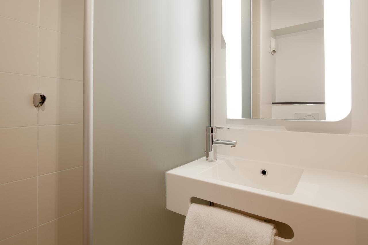 B&B Hotel Paris Gennevilliers Asnieres Buitenkant foto