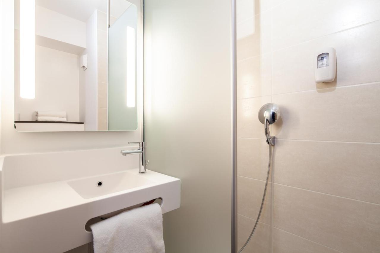 B&B Hotel Paris Gennevilliers Asnieres Buitenkant foto